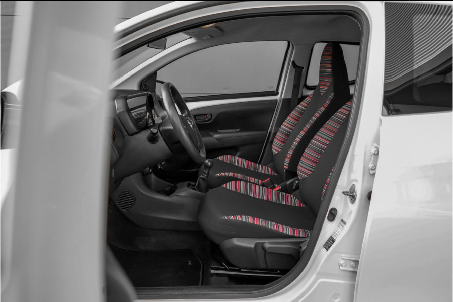 Toyota Aygo 1.0 VVT-i x 5 Deurs Airco CarPlay