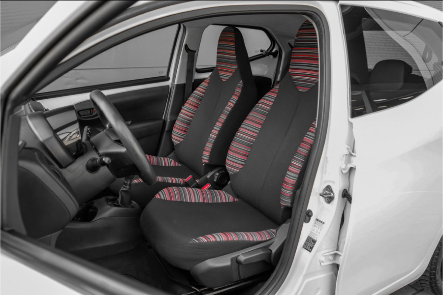 Toyota Aygo 1.0 VVT-i x 5 Deurs Airco CarPlay