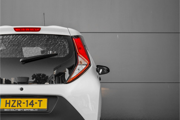 Toyota Aygo 1.0 VVT-i x 5 Deurs Airco CarPlay
