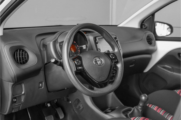 Toyota Aygo 1.0 VVT-i x 5 Deurs Airco CarPlay