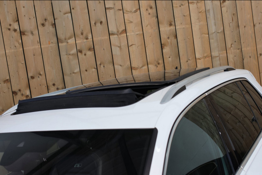 Volkswagen Tiguan 2.0 TSI 4Motion 3X R-Line *Pano*Head-Up*Camera*Leder*Trekhaak*