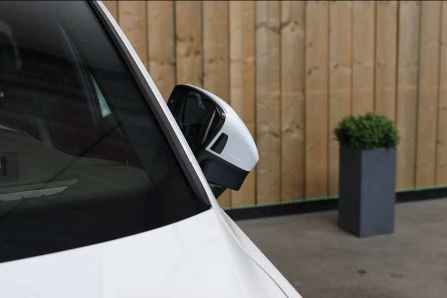Volkswagen Tiguan 2.0 TSI 4Motion 3X R-Line *Pano*Head-Up*Camera*Leder*Trekhaak*