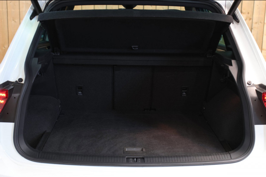 Volkswagen Tiguan 2.0 TSI 4Motion 3X R-Line *Pano*Head-Up*Camera*Leder*Trekhaak*