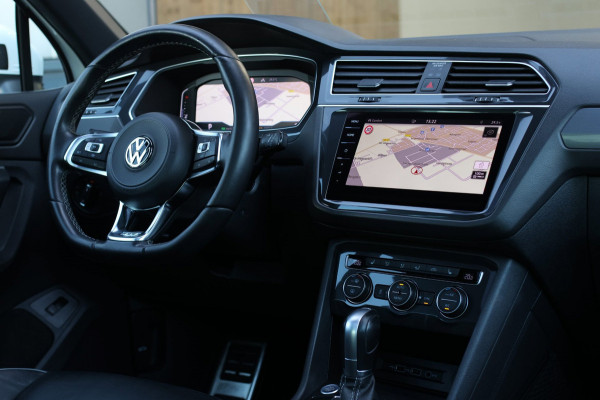 Volkswagen Tiguan 2.0 TSI 4Motion 3X R-Line *Pano*Head-Up*Camera*Leder*Trekhaak*