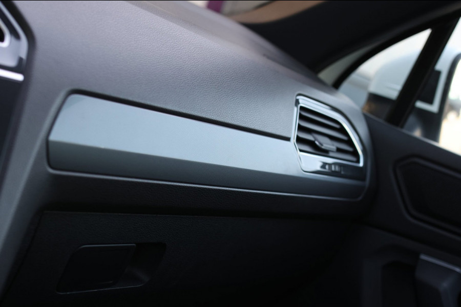 Volkswagen Tiguan 2.0 TSI 4Motion 3X R-Line *Pano*Head-Up*Camera*Leder*Trekhaak*