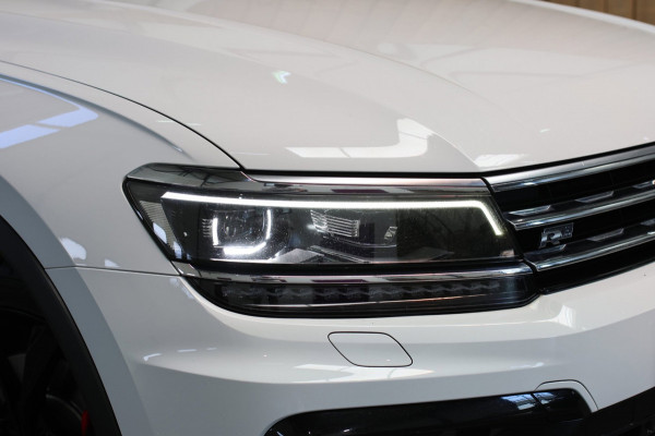 Volkswagen Tiguan 2.0 TSI 4Motion 3X R-Line *Pano*Head-Up*Camera*Leder*Trekhaak*