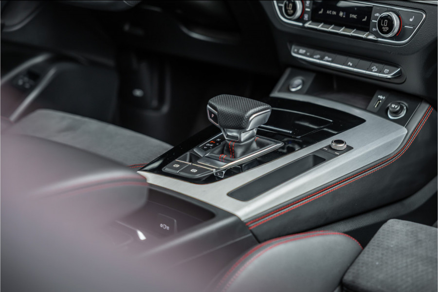 Audi Q5 Sportback 55 TFSI e S edition - S Line | Panorama | Luchtvering | Memory