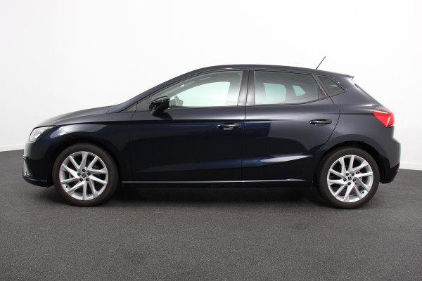 Seat Ibiza 1.0 TSI 110pk DSG FR Navigatie Apple Carplay/Android Auto Camera Parkeersensoren Adaptive cruise control Keyless Entry/Start Virtual Cockpit Stoelverwarming Ledverlichting Getinte ramen
