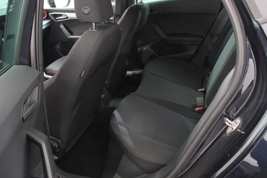 Seat Ibiza 1.0 TSI 110pk DSG FR Navigatie Apple Carplay/Android Auto Camera Parkeersensoren Adaptive cruise control Keyless Entry/Start Virtual Cockpit Stoelverwarming Ledverlichting Getinte ramen