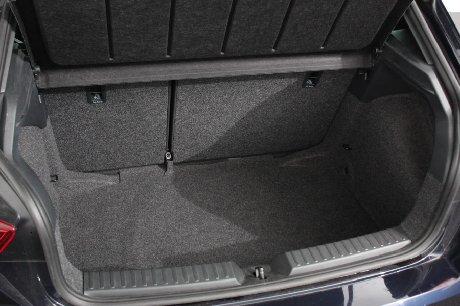 Seat Ibiza 1.0 TSI 110pk DSG FR Navigatie Apple Carplay/Android Auto Camera Parkeersensoren Adaptive cruise control Keyless Entry/Start Virtual Cockpit Stoelverwarming Ledverlichting Getinte ramen