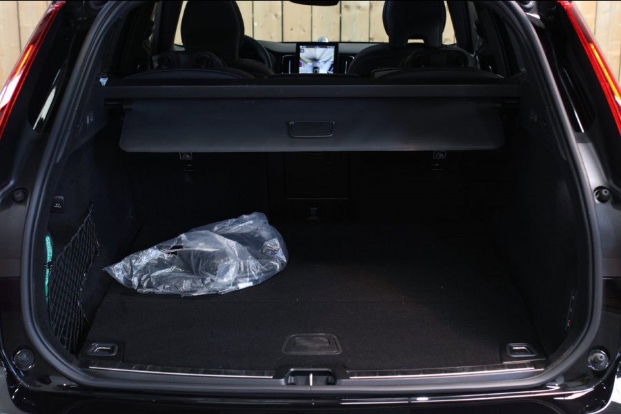 Volvo XC60 2.0 T8 Plug-in hybrid AWD Ultra Black Edition *B&W*Pano*Massage*Luchtvering*