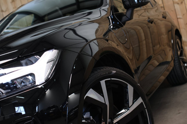 Volvo XC60 2.0 T8 Plug-in hybrid AWD Ultra Black Edition *B&W*Pano*Massage*Luchtvering*