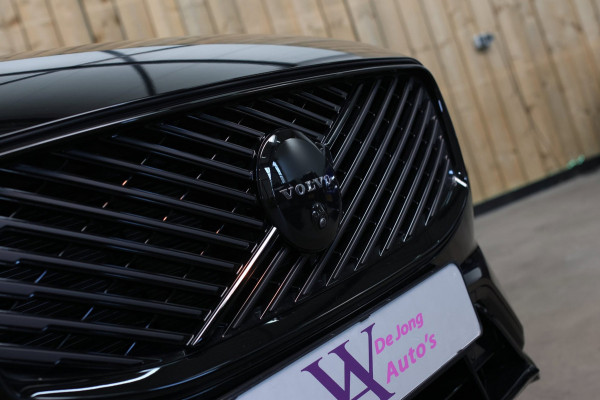 Volvo XC60 2.0 T8 Plug-in hybrid AWD Ultra Black Edition *B&W*Pano*Massage*Luchtvering*