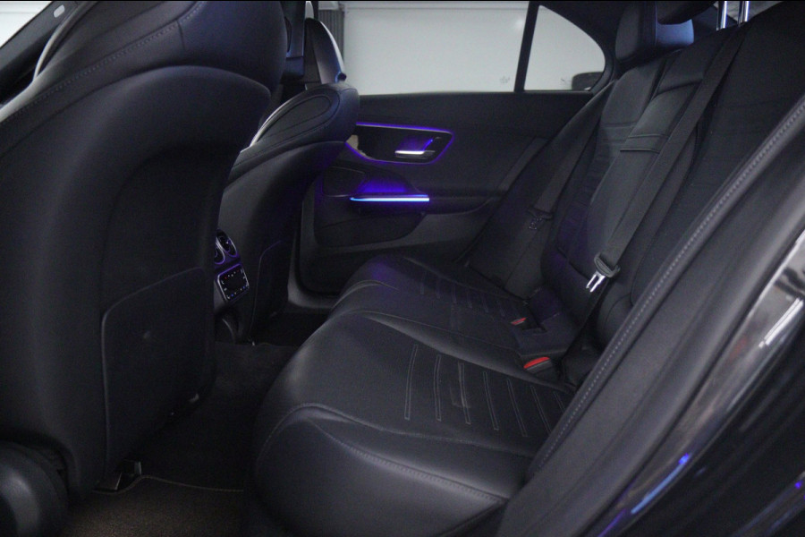 Mercedes-Benz C-Klasse 300 E AMG Line / PANO/HUD/CARPLAY/SFEERVERLICHTING/BOMVOL