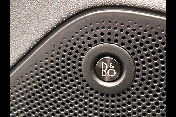 Ford Fiesta 1.5 EcoBoost ST-3 200 PK Performance | Panoramadak | B&O | Recaro | Carplay | Camera | Stoel/Stuur Verwarming |