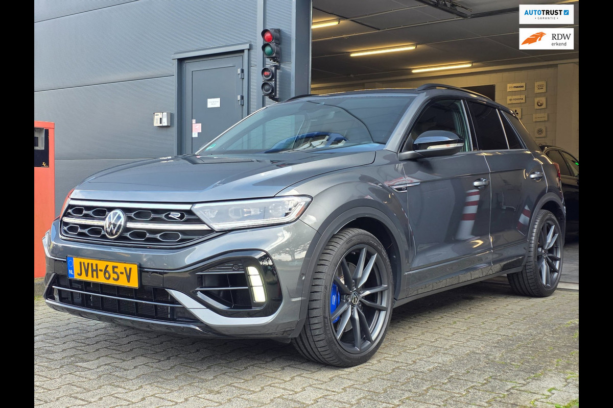 Volkswagen T-Roc 2.0 TSI 4Motion R / AKRAPOVIC !