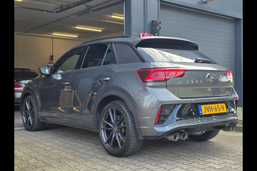Volkswagen T-Roc 2.0 TSI 4Motion R / AKRAPOVIC !