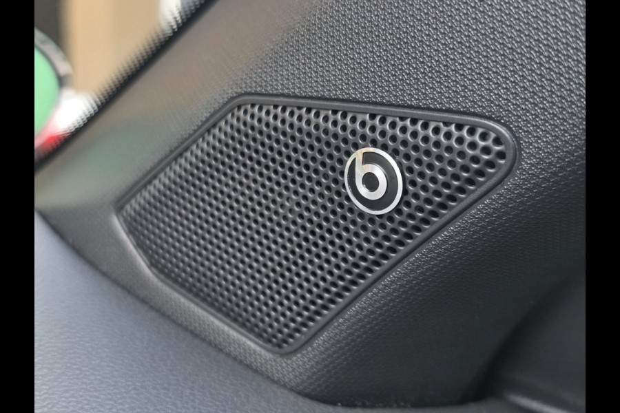 Volkswagen T-Roc 2.0 TSI 4Motion R / AKRAPOVIC !