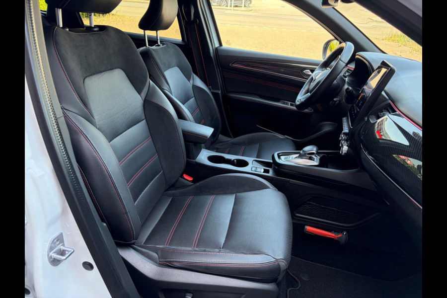 Renault Arkana 1.6 E-Tech Hybrid 145 R.S. Line / camera