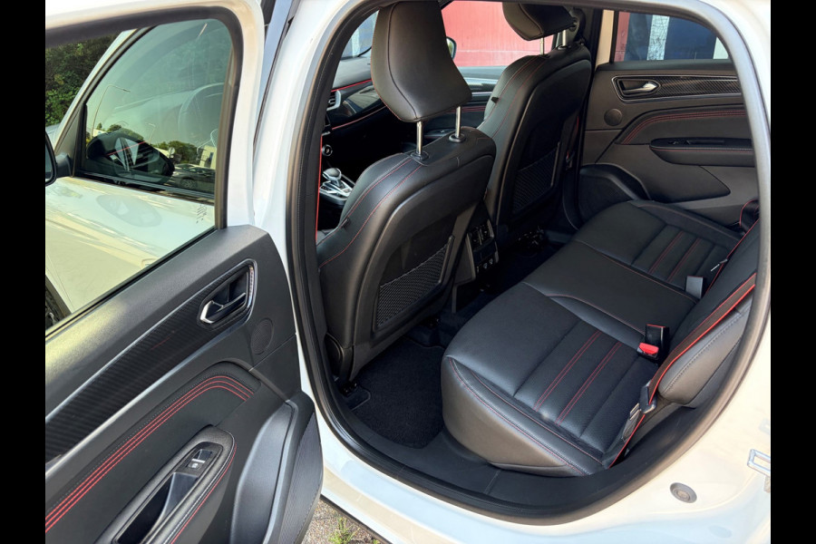 Renault Arkana 1.6 E-Tech Hybrid 145 R.S. Line / camera