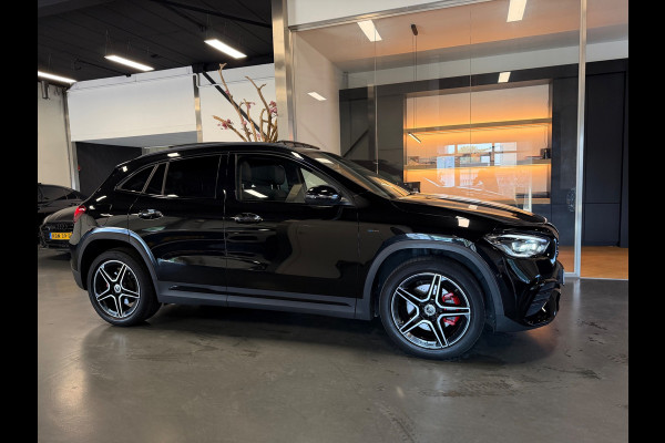 Mercedes-Benz GLA 250 e Amg night Panorama Memory Sfeerverlichting.