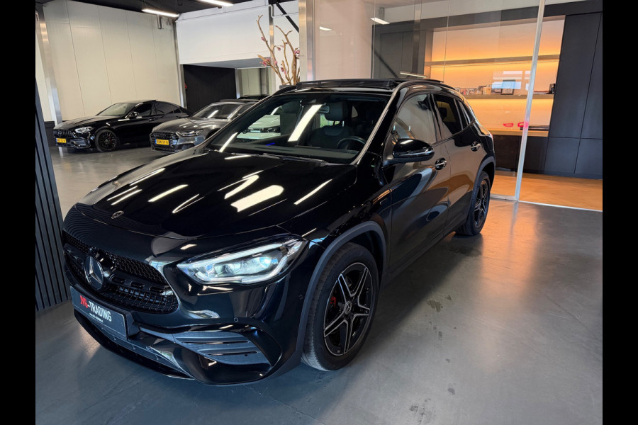 Mercedes-Benz GLA 250 e Amg night Panorama Memory Sfeerverlichting.