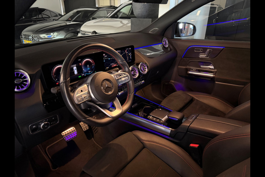 Mercedes-Benz GLA 250 e Amg night Panorama Memory Sfeerverlichting.
