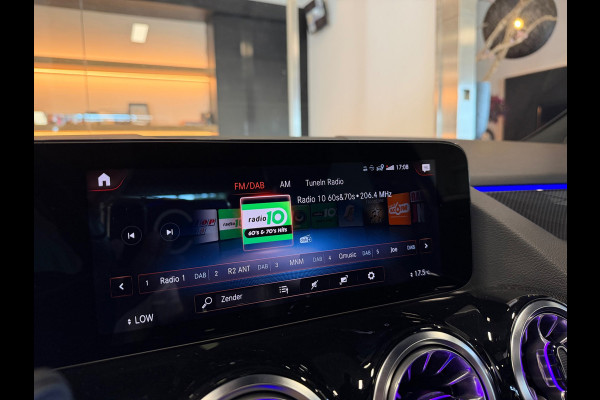 Mercedes-Benz GLA 250 e Amg night Panorama Memory Sfeerverlichting.