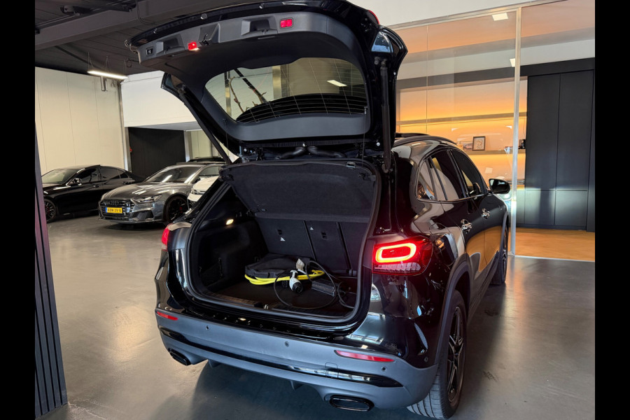Mercedes-Benz GLA 250 e Amg night Panorama Memory Sfeerverlichting.