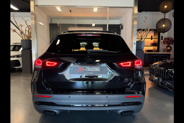 Mercedes-Benz GLA 250 e Amg night Panorama Memory Sfeerverlichting.