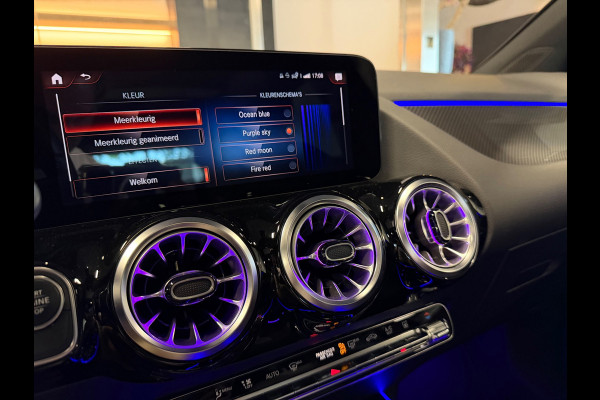 Mercedes-Benz GLA 250 e Amg night Panorama Memory Sfeerverlichting.