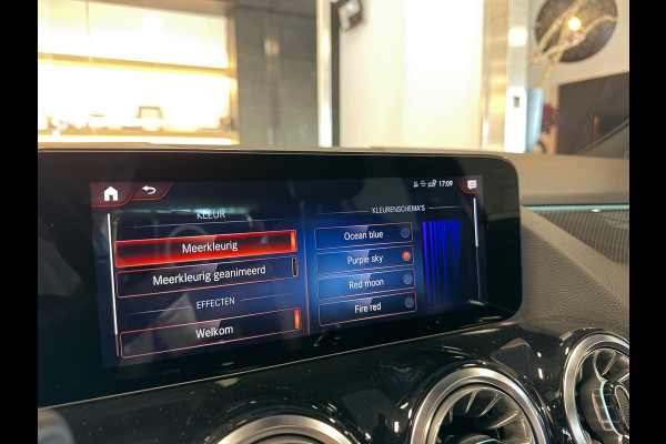 Mercedes-Benz GLA 250 e Amg night Panorama Memory Sfeerverlichting.
