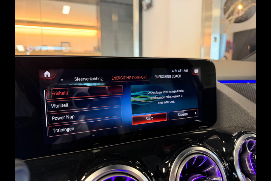 Mercedes-Benz GLA 250 e Amg night Panorama Memory Sfeerverlichting.