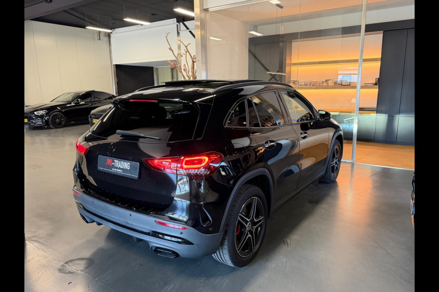 Mercedes-Benz GLA 250 e Amg night Panorama Memory Sfeerverlichting.