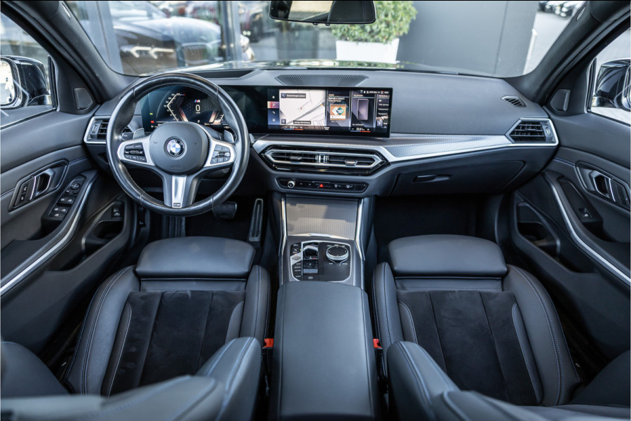 BMW 3 Serie Touring 330i - M Sport | Panorama | Elek. Trekhaak | ACC