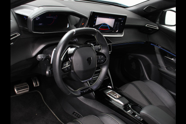 Peugeot 2008 1.2 GT Automaat Climate control Cruise control Apple Carplay/ Android Auto led Lichtmetalen velgen Parkeersensoren Camera