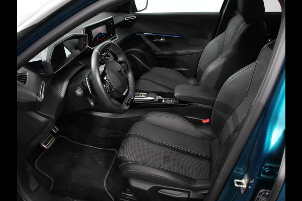 Peugeot 2008 1.2 GT Automaat Climate control Cruise control Apple Carplay/ Android Auto led Lichtmetalen velgen Parkeersensoren Camera