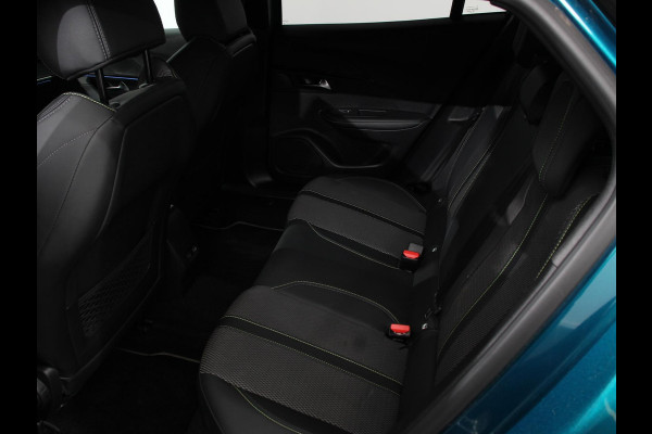 Peugeot 2008 1.2 GT Automaat Climate control Cruise control Apple Carplay/ Android Auto led Lichtmetalen velgen Parkeersensoren Camera