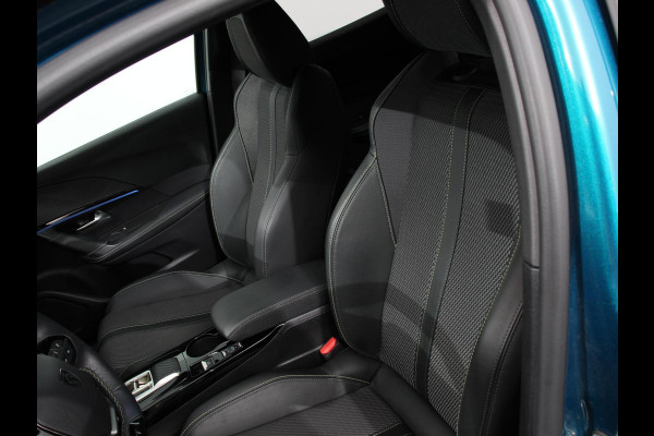 Peugeot 2008 1.2 GT Automaat Climate control Cruise control Apple Carplay/ Android Auto led Lichtmetalen velgen Parkeersensoren Camera