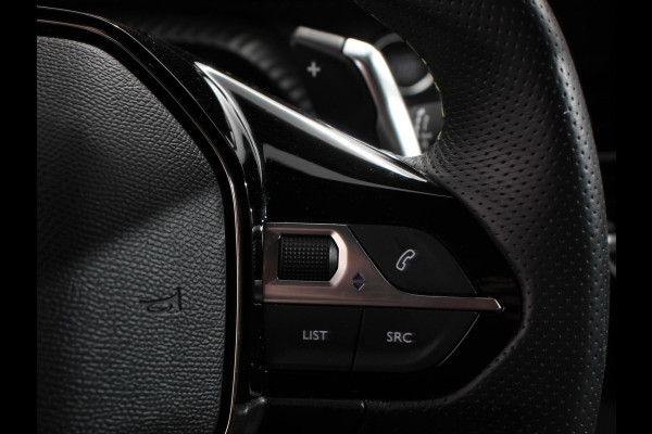 Peugeot 2008 1.2 GT Automaat Climate control Cruise control Apple Carplay/ Android Auto led Lichtmetalen velgen Parkeersensoren Camera