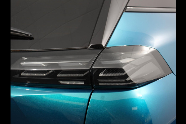Peugeot 2008 1.2 GT Automaat Climate control Cruise control Apple Carplay/ Android Auto led Lichtmetalen velgen Parkeersensoren Camera