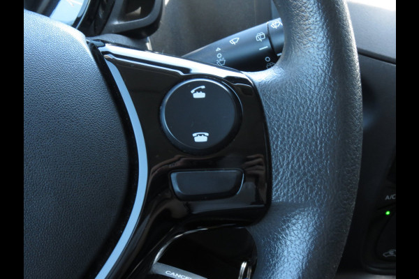 Toyota Aygo 1.0 VVT-i x-fun 5-DRS NIEUWE TYPE | AIRCO | DEALER ONDERHOUDEN | BLUETOOTH |