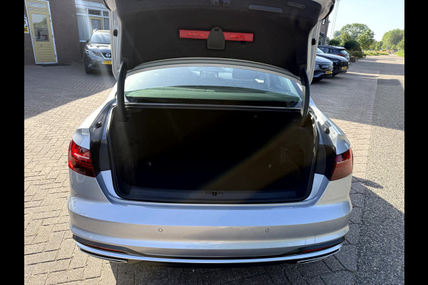 Audi A4 Limousine 40 TFSI 204pk Bns Edition 25400km, NL. Auto, Vol Opties.
