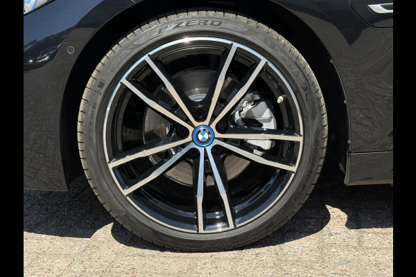 BMW 3 Serie Touring 330e M SPORT LCI | DRIVING PROFF. | TREKHAAK | CAMERA | LEDER |