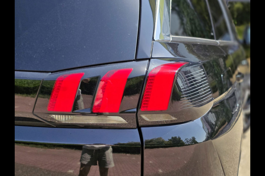 Peugeot 5008 1.2 PureTech Allure|Pano|Camera|Navi