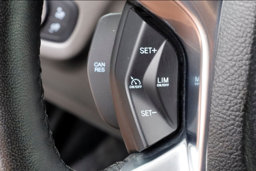 Ford Transit Connect 1.5 EcoBlue 100pk L2 Limited Airco/Navi/Camera 12-2022