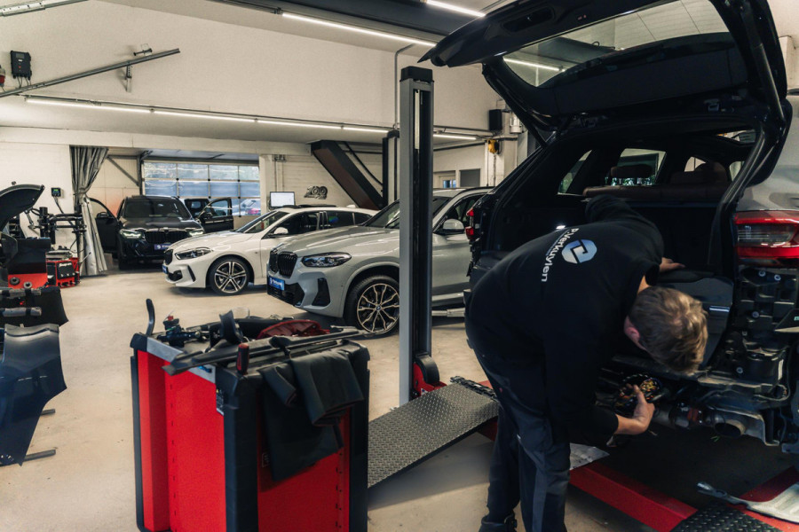 BMW X3 xDrive30e M SPORT | M STOELEN | ELEKTR. STOELEN | HEAD UP | PANORAMA | SPORTREMMEN | HARMAN KARDON | ADAP. CRUISE |