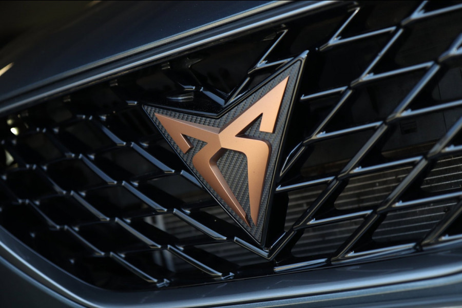 CUPRA Formentor 1.4 e-Hybrid VZ Cooper Edition / PANO / ACC / CAMERA / KEYLESS / STUUR+STOELVERW