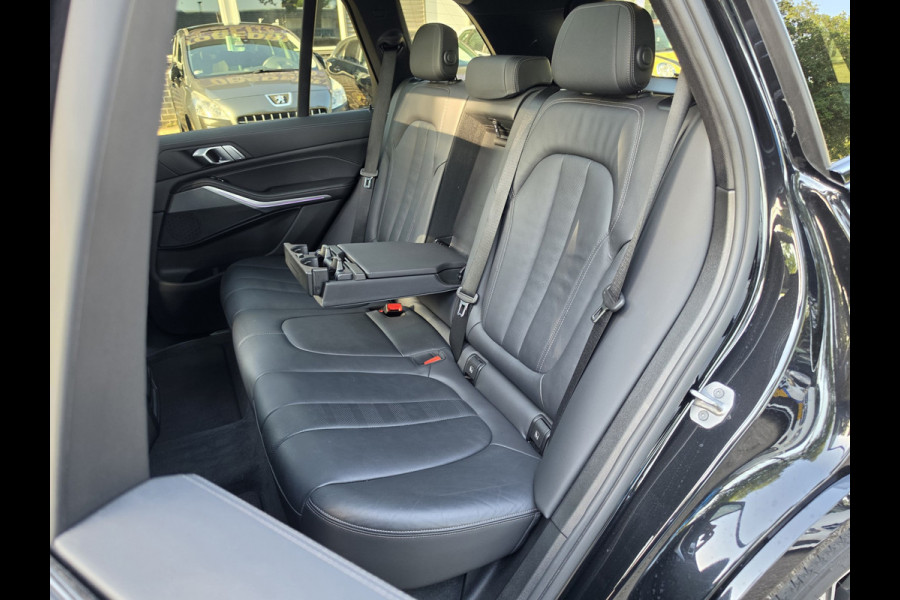 BMW X5 XDrive45e High Executive Laser Pano Masaggestoel Trekhaak Sfeerverlichting