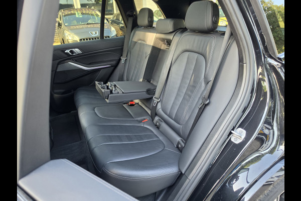 BMW X5 XDrive45e High Executive Laser Pano Masaggestoel Trekhaak Sfeerverlichting